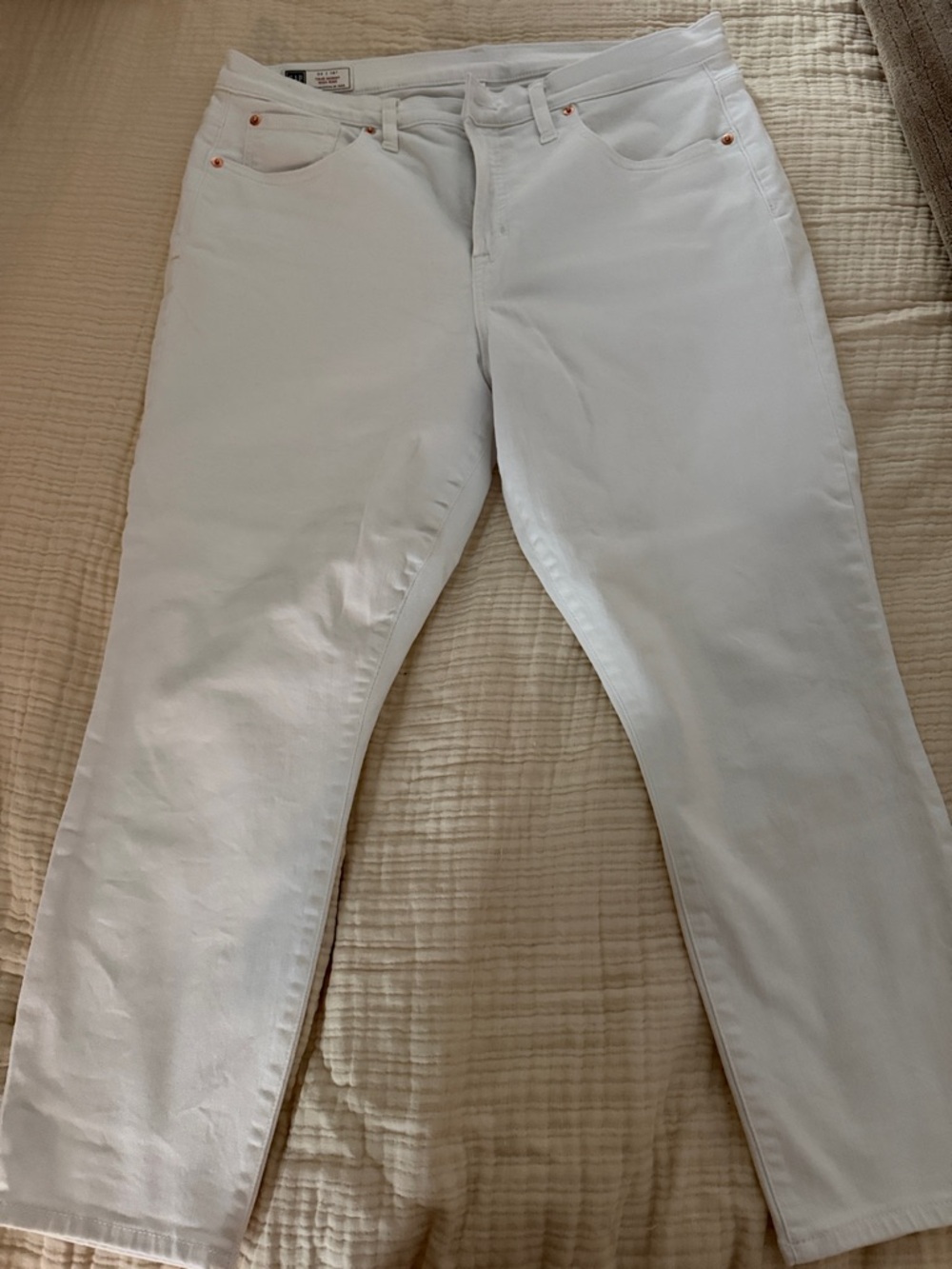 GAP White Women’s Straight Leg Jeans